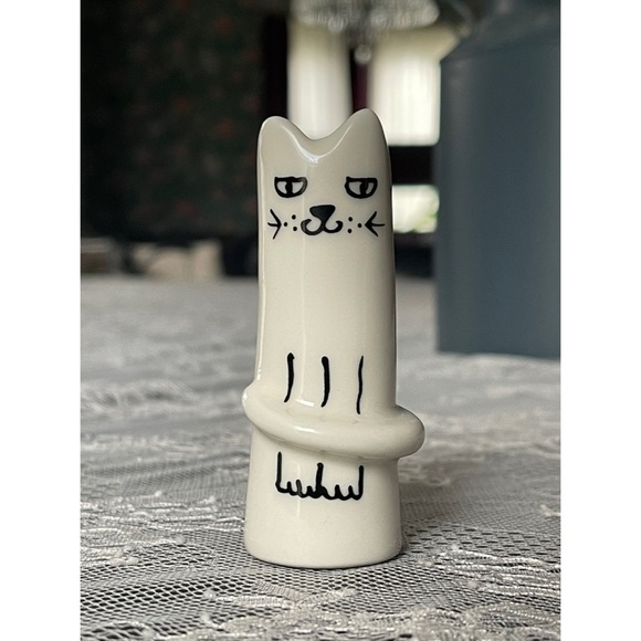 Mini Ceramic Cat Vase - Picture 2 of 4